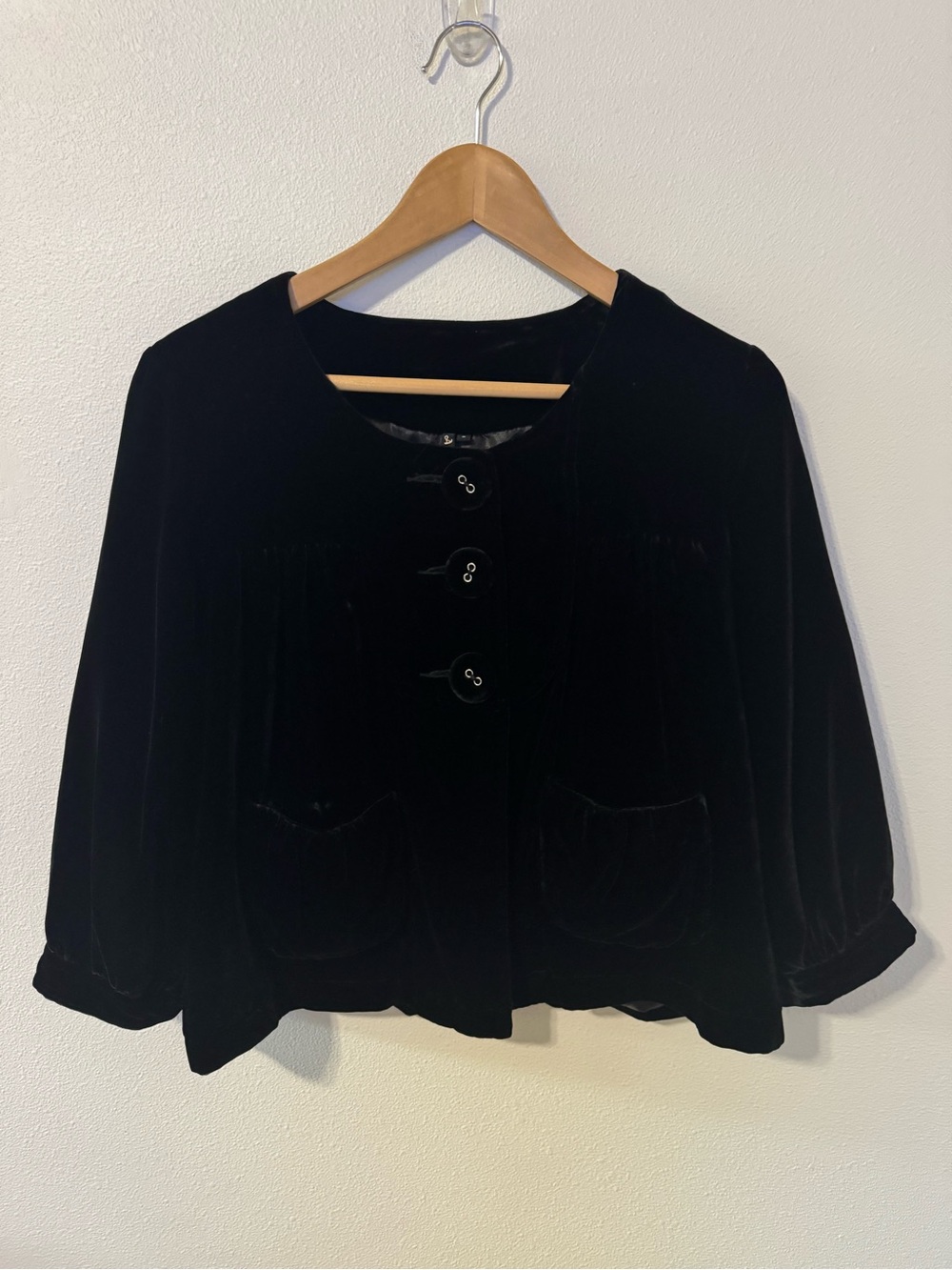 Ambition Silk Velvet Cropped Blazer Black 3/4 Sleeve Oversized Button-Small